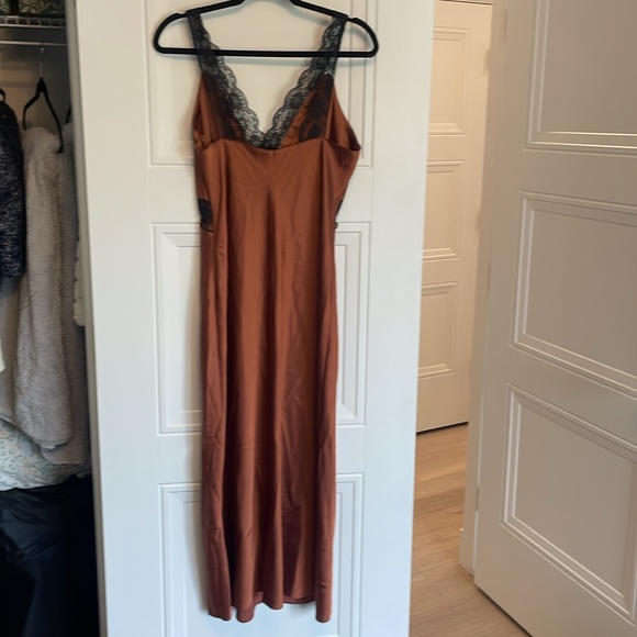 Abercrombie lace and satin slip dress - Picture 4 of 4